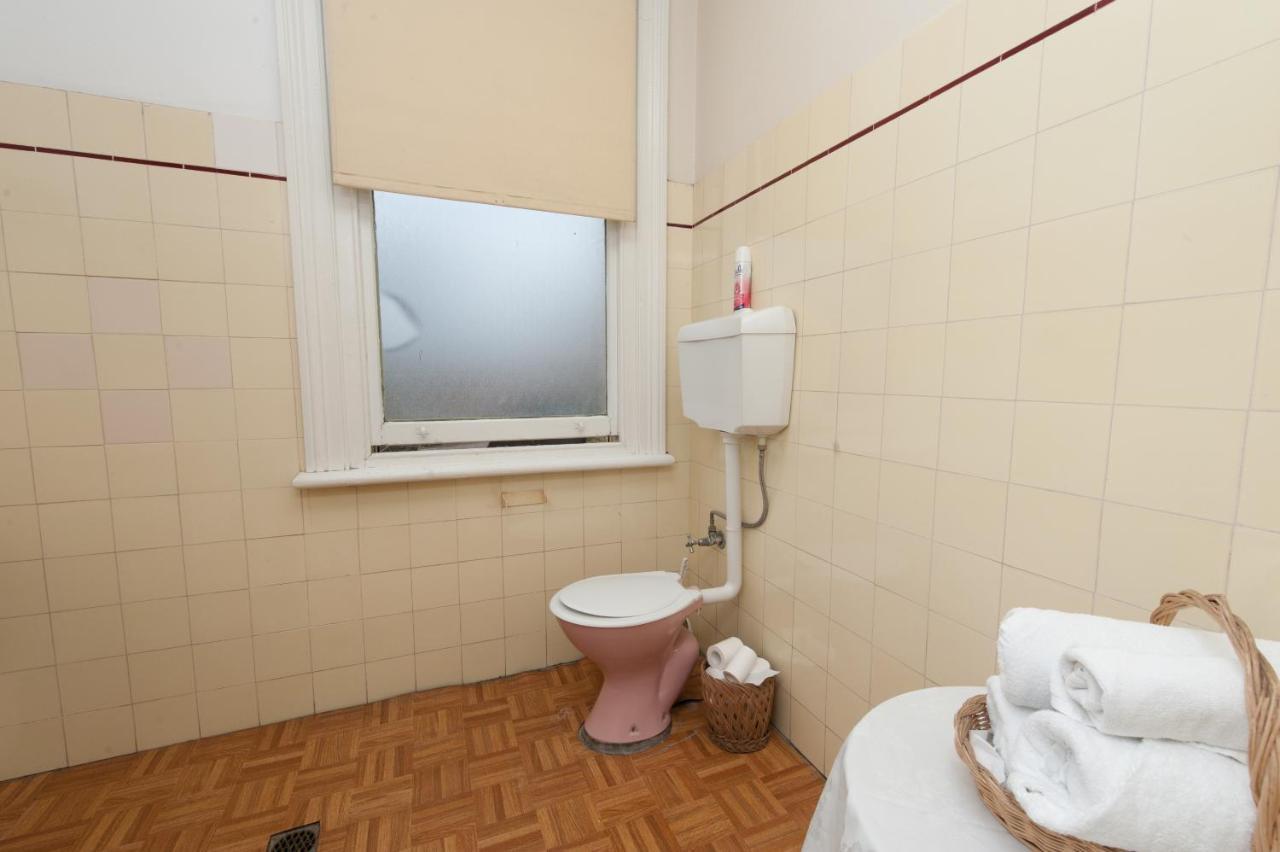Riverina Hotel ホルブルーク エクステリア 写真