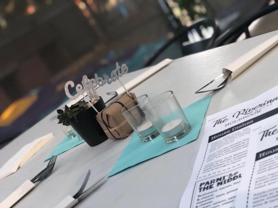 Riverina Hotel ホルブルーク エクステリア 写真